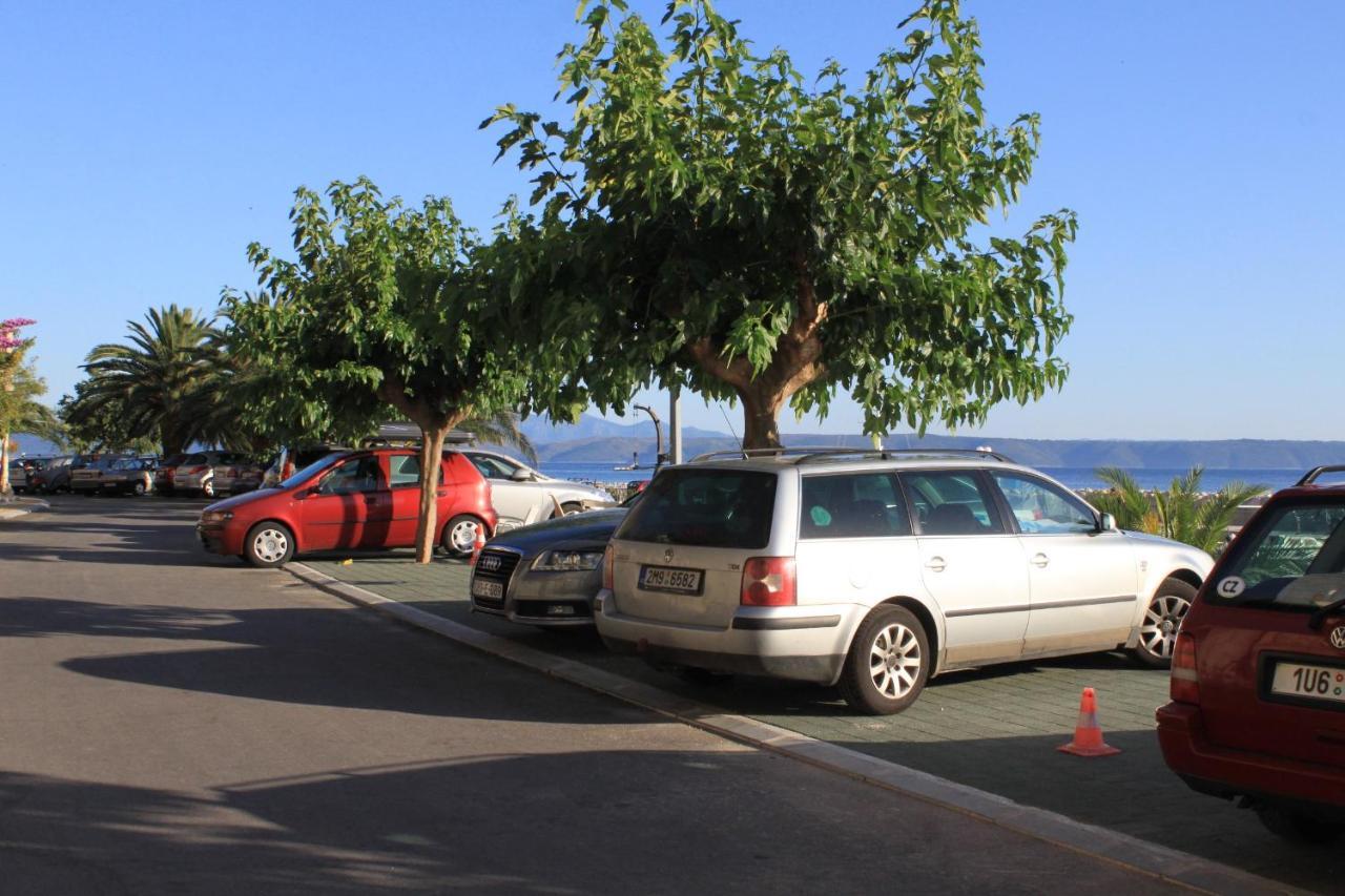 Apartments By The Sea Podgora, Makarska - 6596 外观 照片